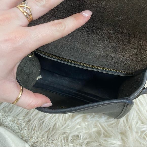 Authentic Vintage Coach Chrystie Crossbody Leather Bag 9892 in Black - Picture 5 of 10